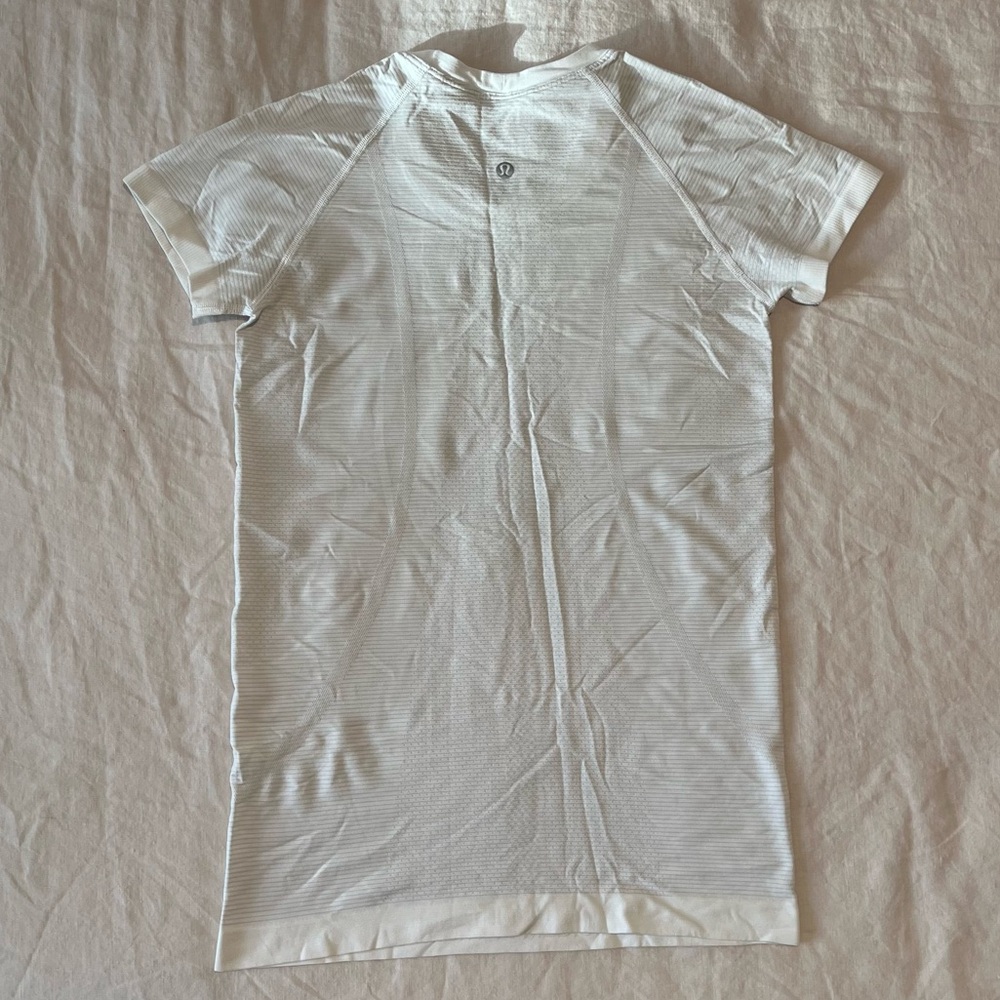 Lululemon Swiftly Tech Short Sleeve Tee - White 6 - Picture 5 of 6